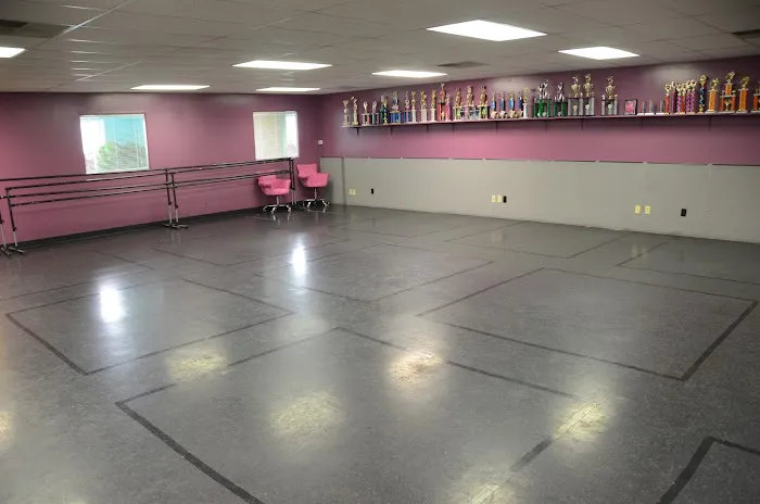 Dazzle Dance & Cheer LLC Picture 10