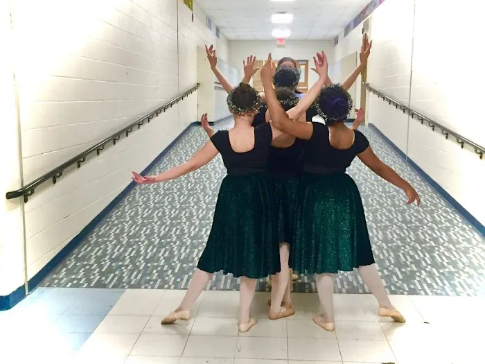 Heaven's Least Ballet Picture 2