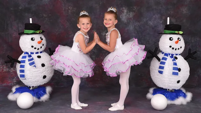 Jeanie Moreland Dance Theatre Picture 3