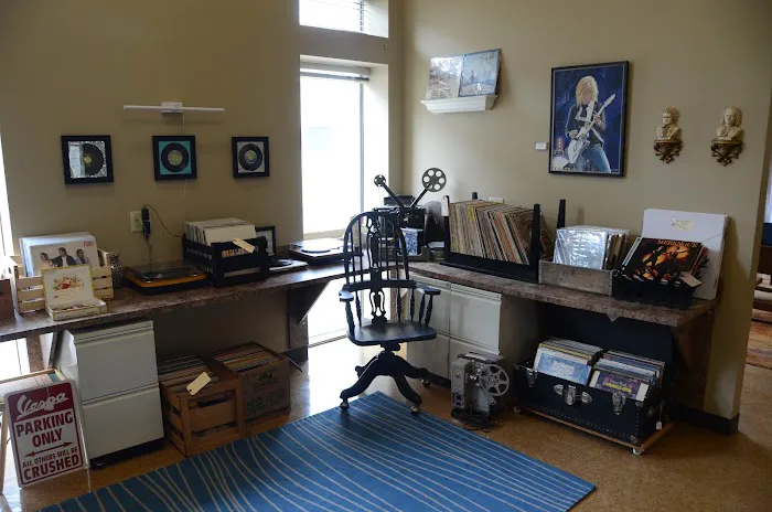 1822 Vintage Boutique & Dance Studio Picture 1