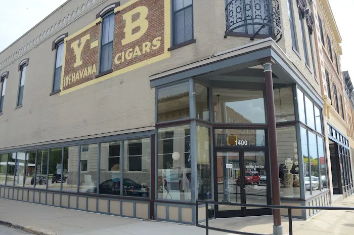 1822 Vintage Boutique & Dance Studio Picture 6