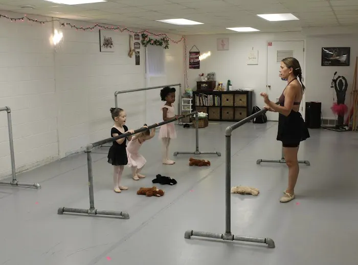 Jitterbugs Dance and Tumbling Picture 2