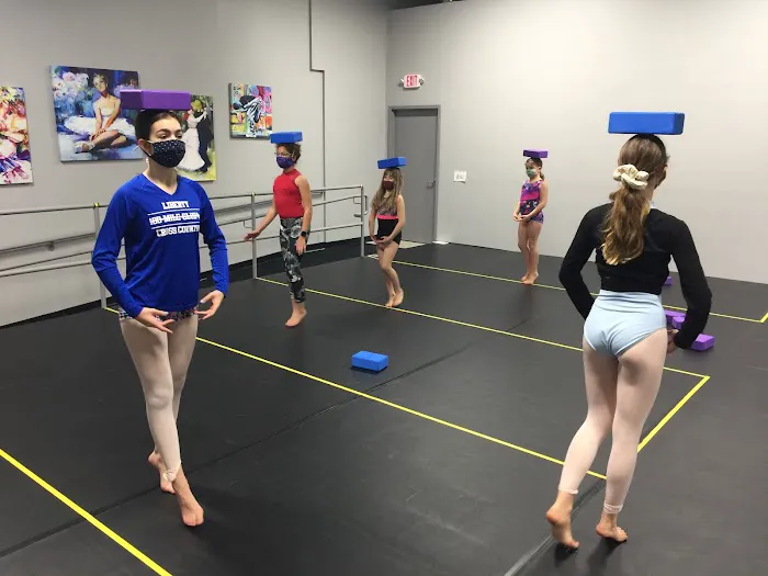 Reigning Motion Dance Company Picture 5