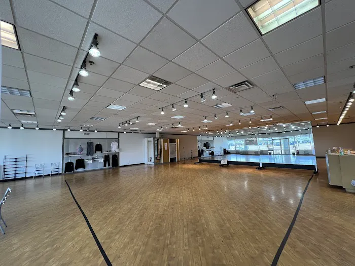 Claudia's Dance Experience Picture 10