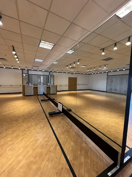 Claudia's Dance Experience Picture 8
