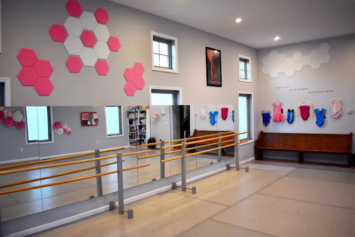 Miss Lizzy's Performing Arts Academy Picture 1