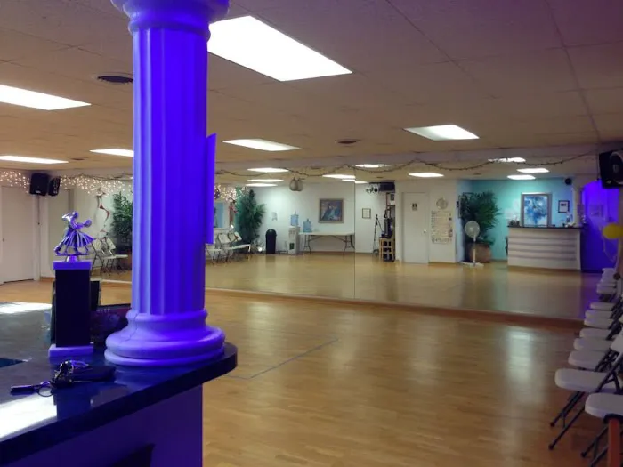 Danse Royale Ballroom Dance Studio Picture 5