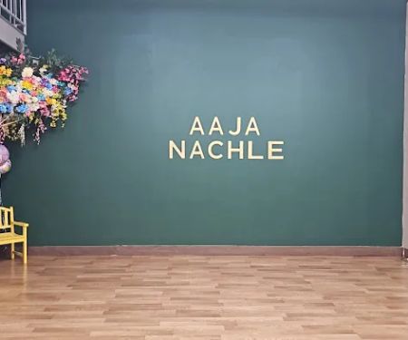 Aaja Nachle Dance Studio