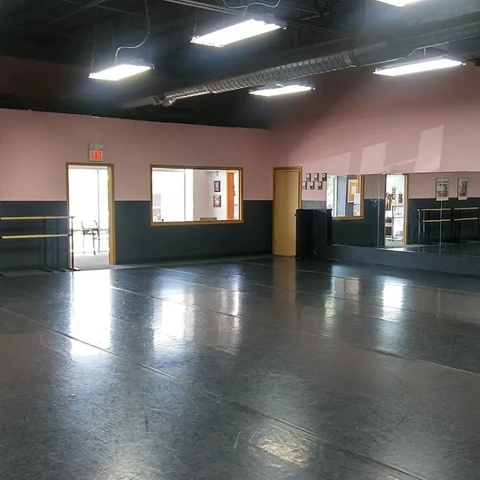 Dance Class Studio Picture 2
