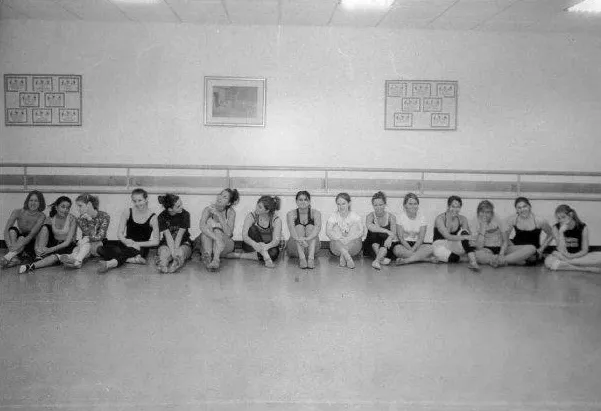 Dancin' Feet Picture 4