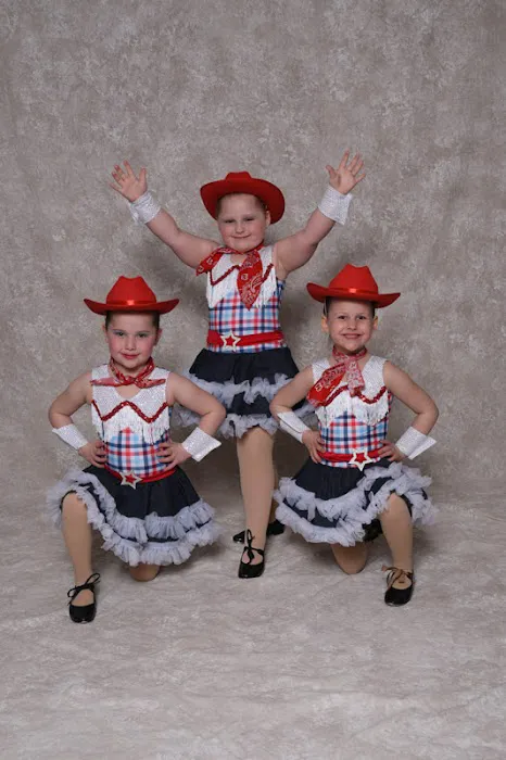 Toninas Dance Company Picture 5