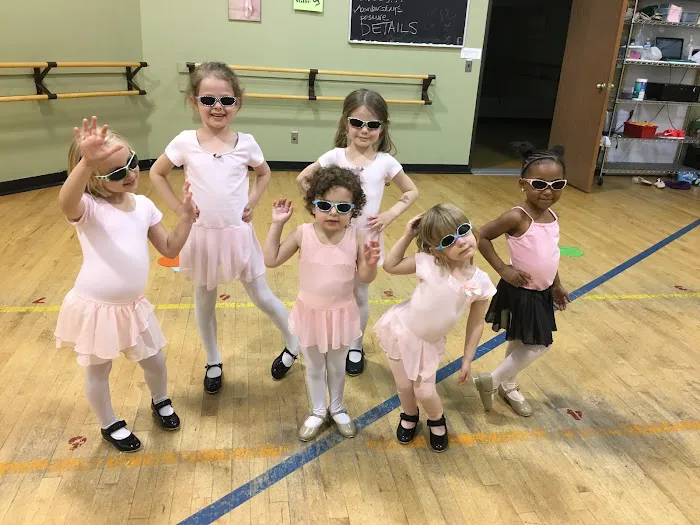 Center Stage Dance Company Picture 5