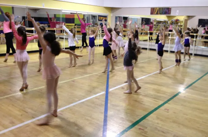 Center Stage Dance Company Picture 4