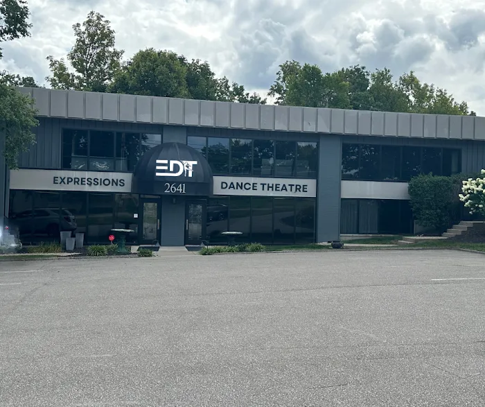Expressions Dance Theatre Picture 8
