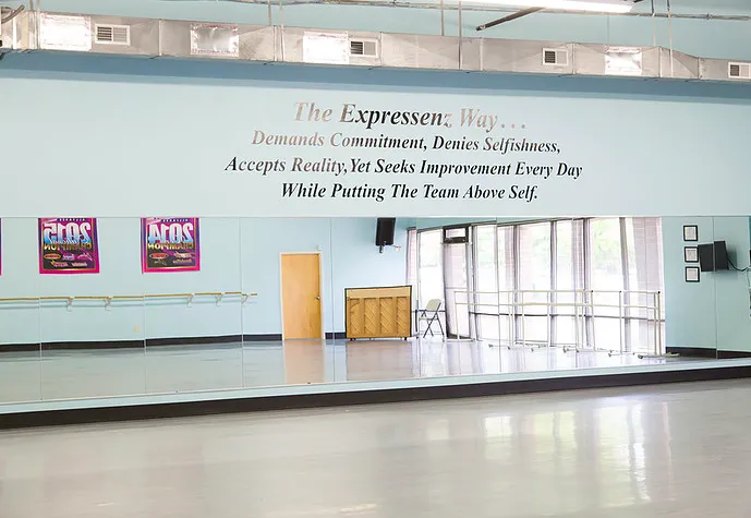Expressenz Dance Center Picture 3