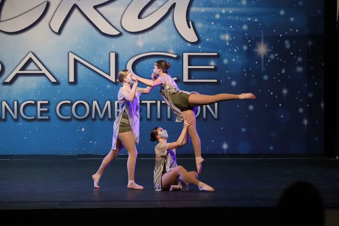 Class Act Dance Troupe Picture 6
