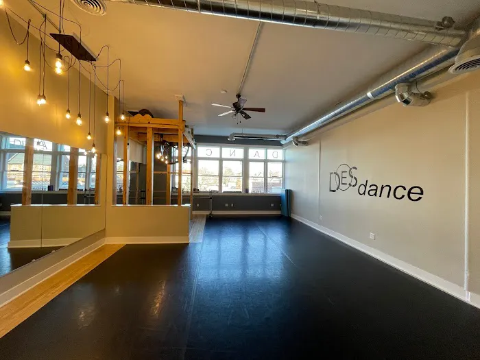 DES Dance Studio Picture 3
