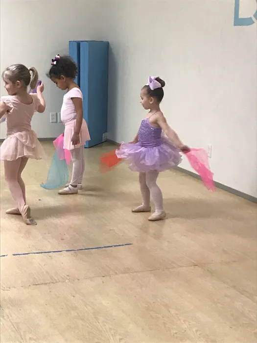 DES Dance Studio Picture 10