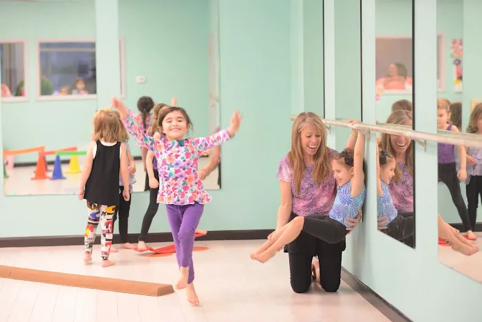 Robin's School of Dance Picture 6