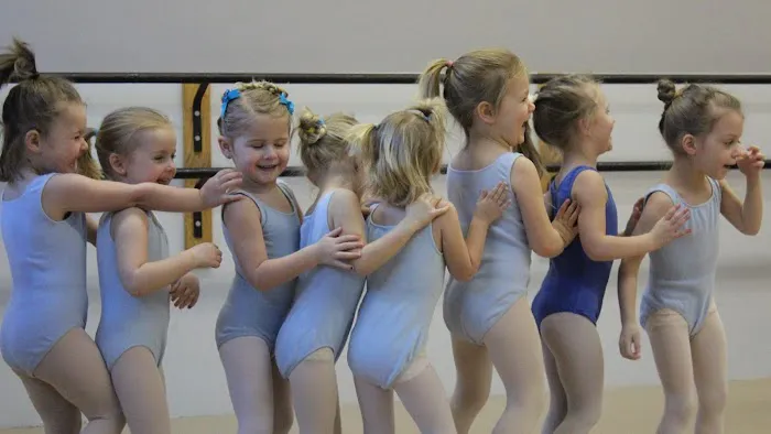 Angie Hahn's Academy of Dance Picture 1
