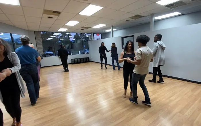 M&A DanceLab Studio Picture 3
