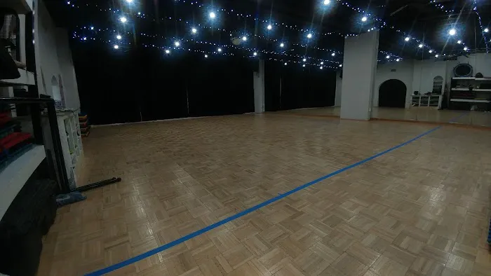 FLI-City Studios Picture 6
