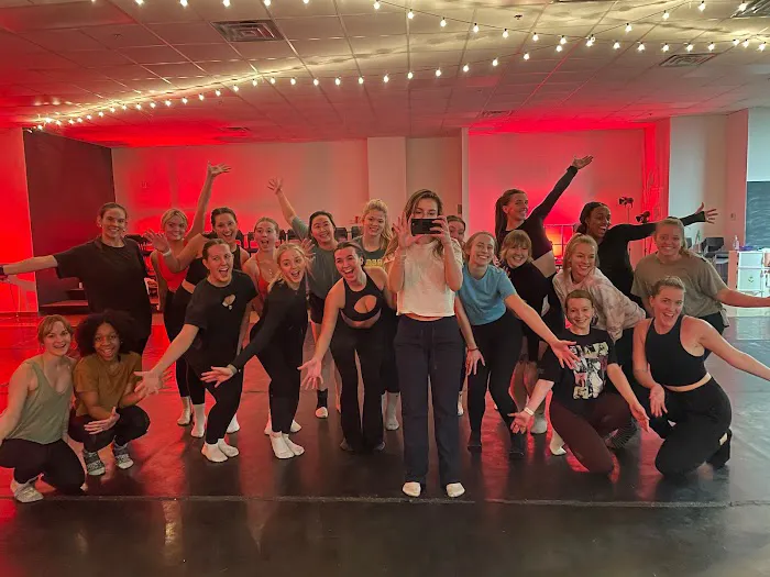 Dance HQ Picture 7