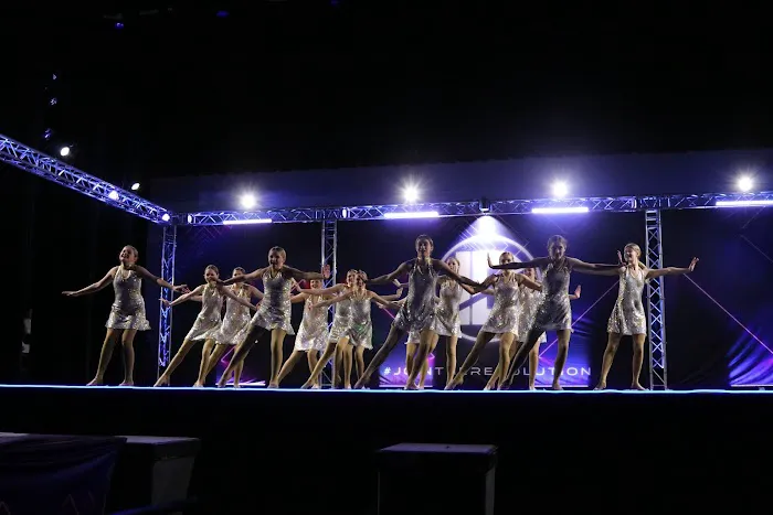 Dance Express Picture 2