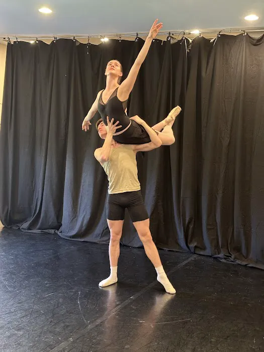Metropolitan Youth Ballet of Indiana (formerly Ballet Theatre of Carmel Academy) Picture 4