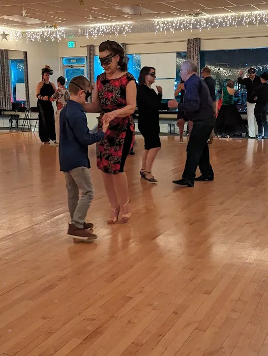 Forever Dance Ballroom Studio Picture 4