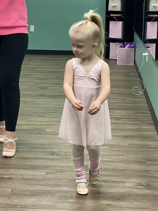 Footprints Dance Studio Picture 3