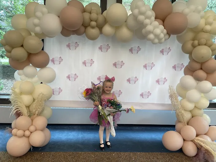 Footprints Dance Studio Picture 5