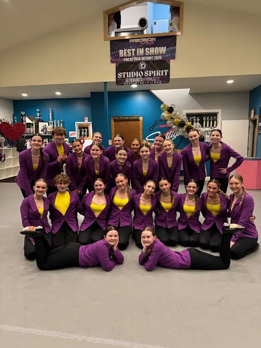 Decamp's Spotlight Sch-Dance Picture 4