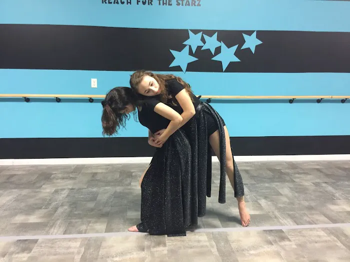Rockstarz Dance Academy Picture 5