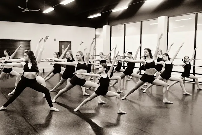 Juliart Dance Studio Picture 2