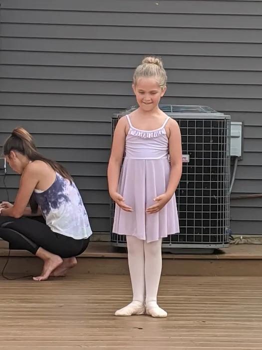 En Pointe Dance Academy Picture 7