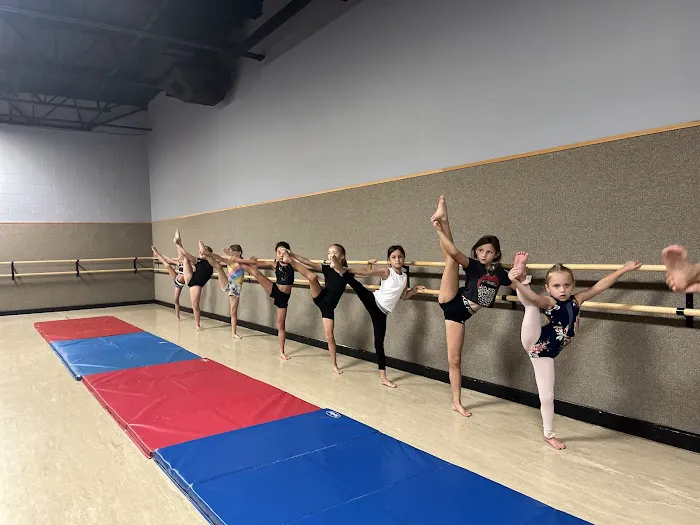 Level Up Dance and Acrobatics Picture 3
