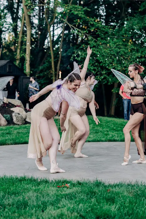 Haus Of Glass Dance Picture 3