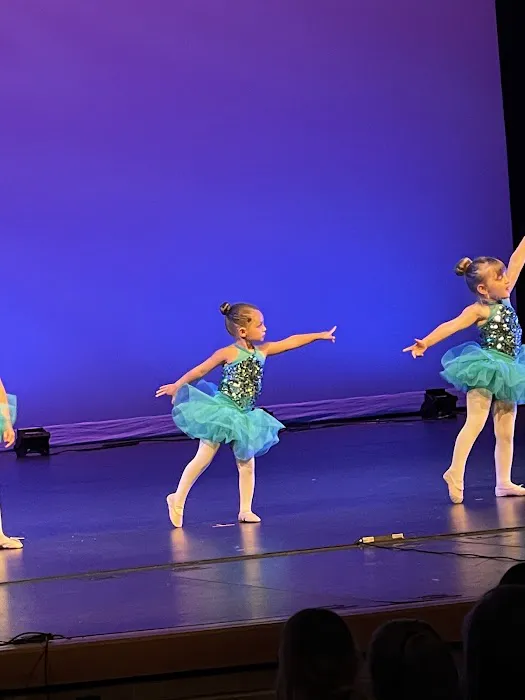 Miss Dee's School of Dance Picture 3