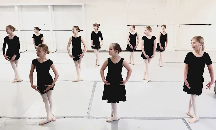 For His Glory Ballet Picture 6