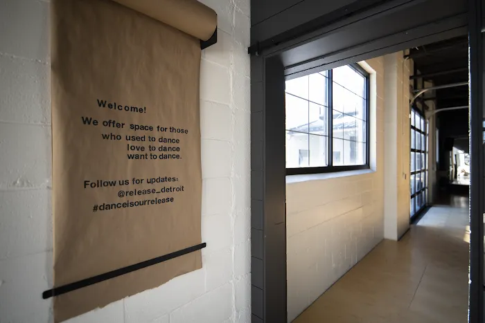 RELEASE | Drop-in Dance Studio Picture 8