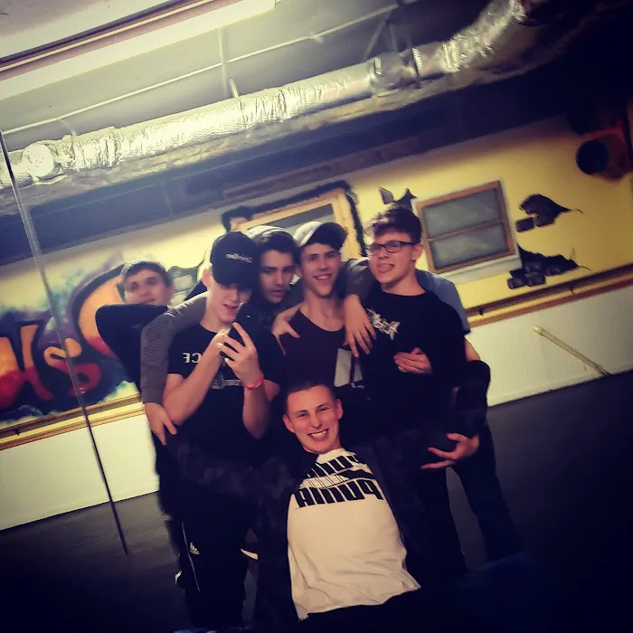 Dynamic Dance Picture 6