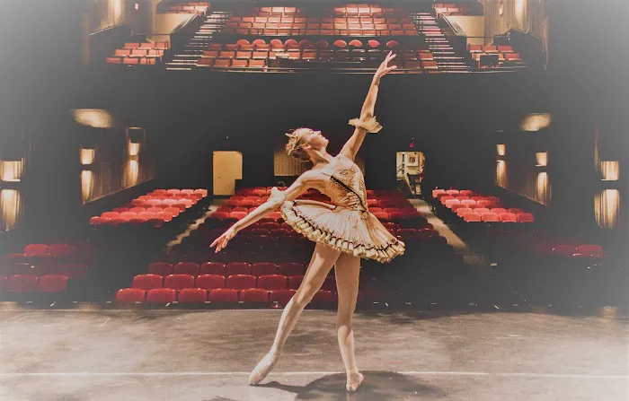 Turning Pointe School Of Dance Picture 1