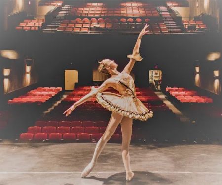 Turning Pointe School Of Dance