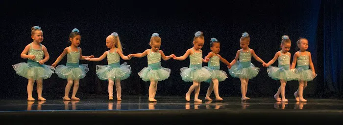 Turning Pointe School Of Dance Picture 10