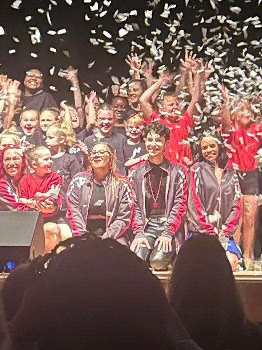 Red's Star Dance Company Picture 3