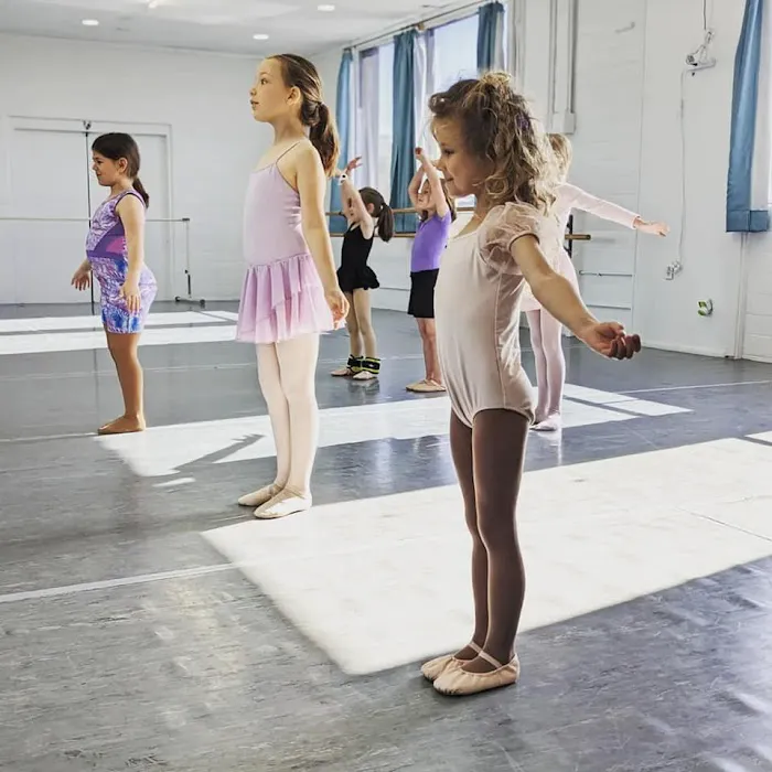 Dance United Picture 5