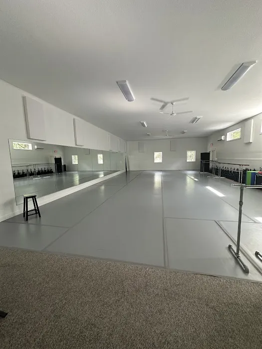 Relevé Dance Studio Picture 7