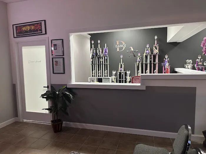 Dancin' Around Dance Studio Picture 5