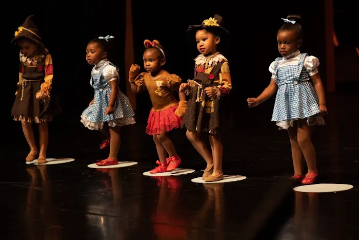 Kenwood School of Ballet Picture 4